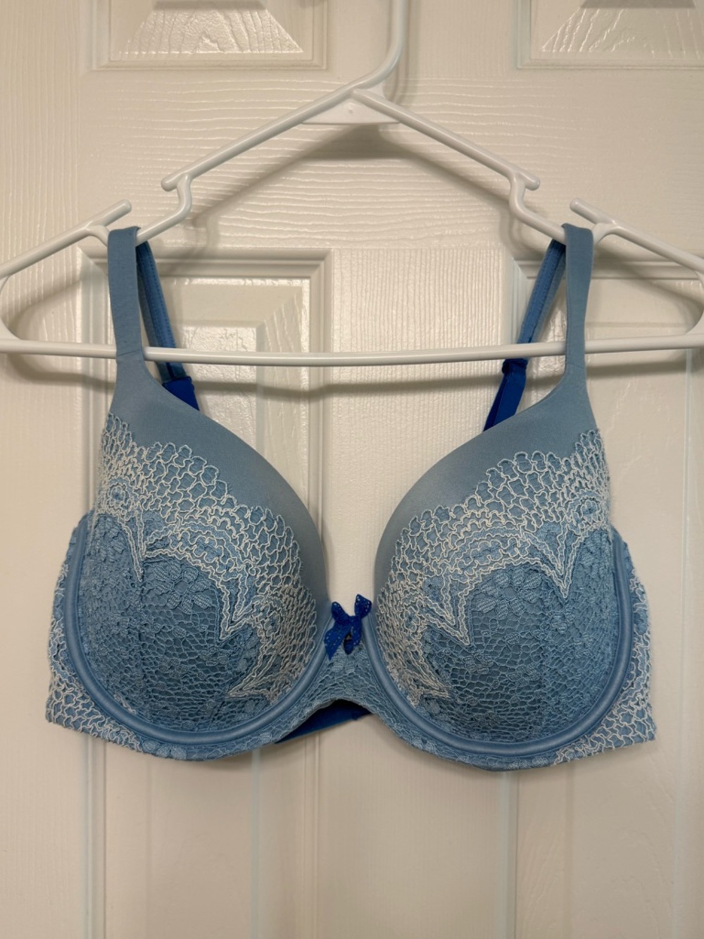 VICTORIA’S SECRET LINE DEMI BRA SIZE 36DD